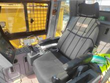 XCMG Official Second Hand Hoisting Machinery 200ton Mobile Hydraulic Crawler Crane XGC200 Price